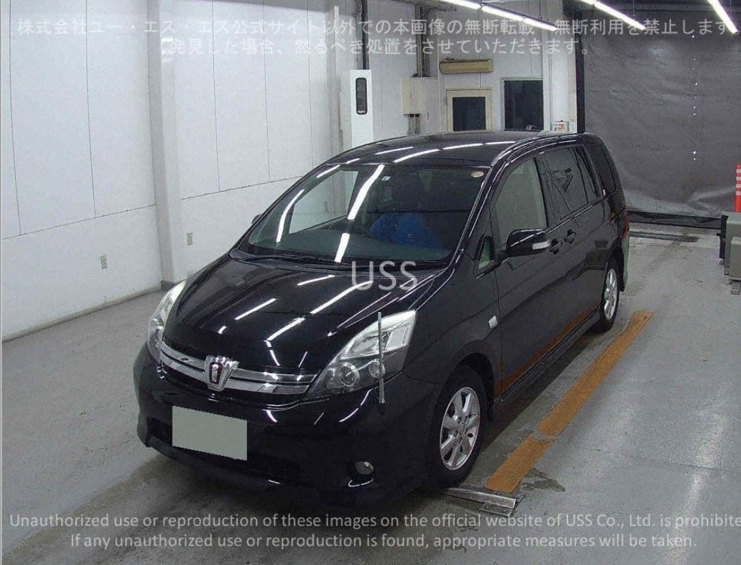 2013 TOYOTA ISIS PLATANA